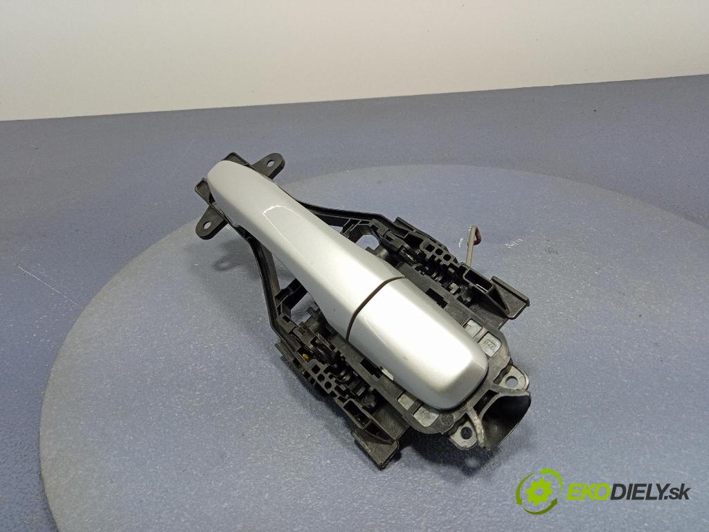 Volvo V40 2016 rukoväť Predné ľavá 31440082