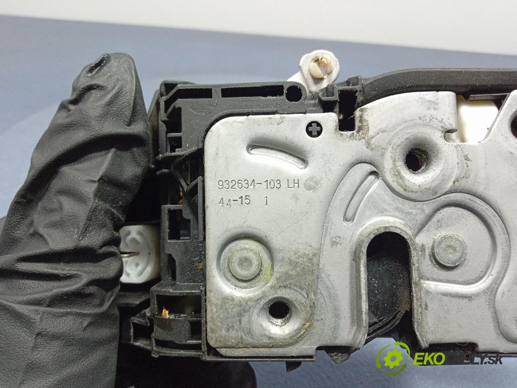 Volvo V40 2016 zámok dvere Predné Vľavo: 31440389
