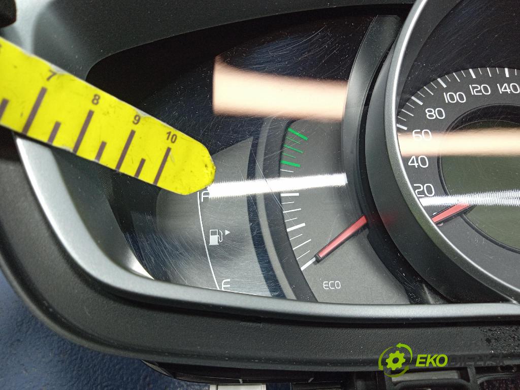 Volvo V40 2016 prístrojovka/ budíky 31453103