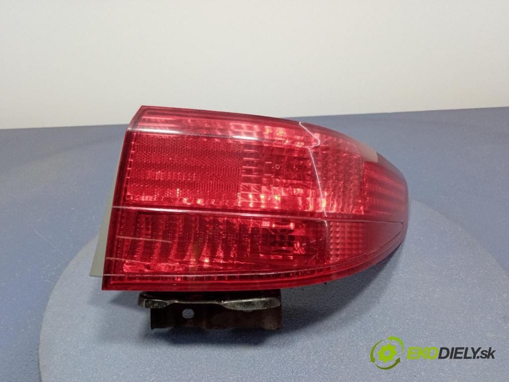 Honda Accord 2005 svetlo / reflektor zad Prava: Vonkajsia: P2770R