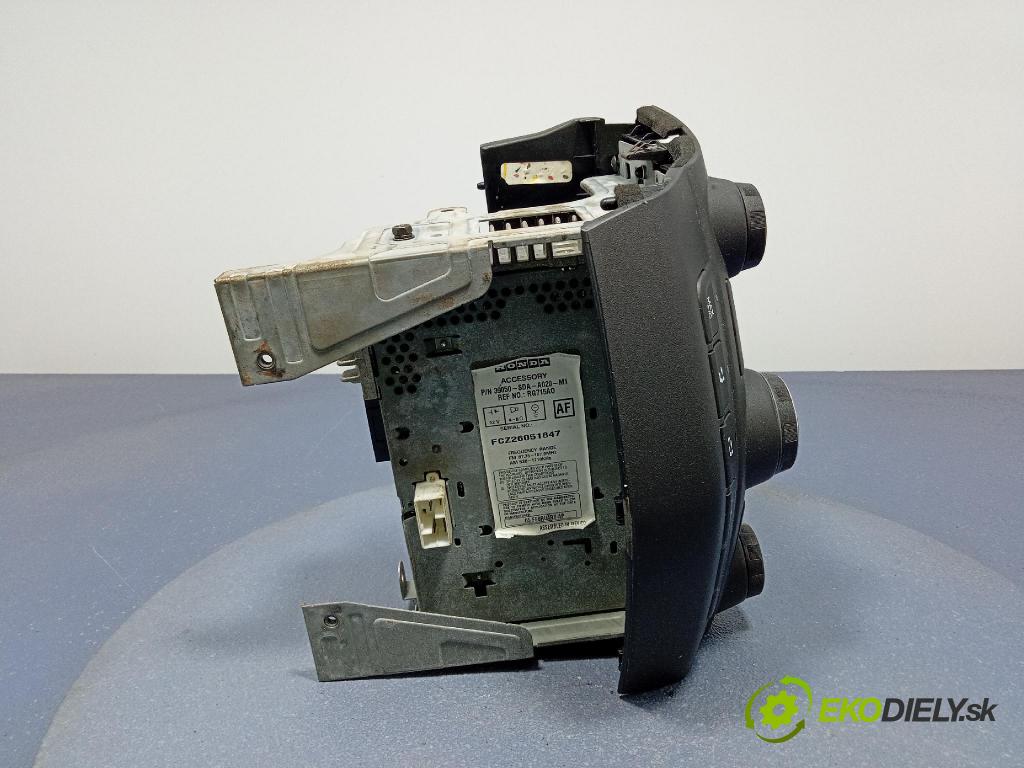 Honda Accord 2005 Radio I Navigácia: 39050-SDA-A020