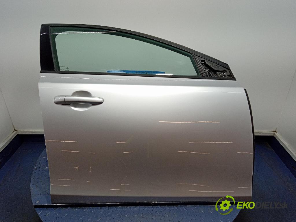 Volvo V40 2016 dvere Predné pravé