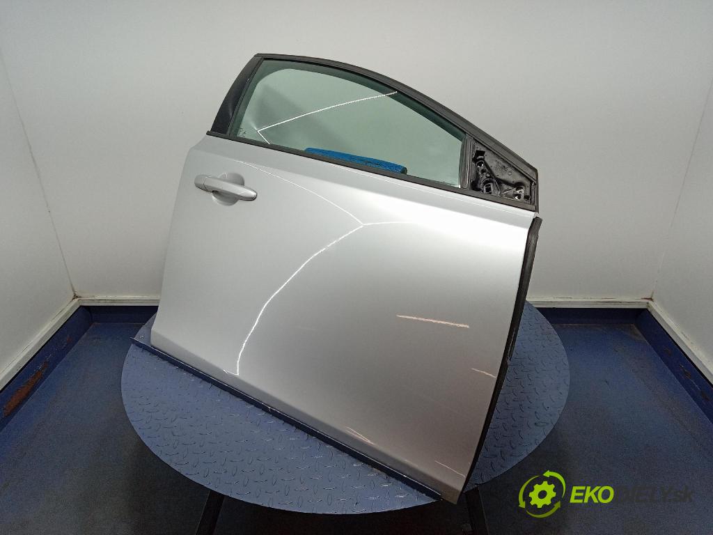 Volvo V40 2016 dvere Predné pravé