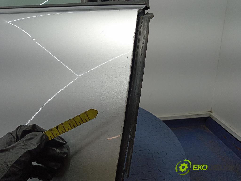 Volvo V40 2016 dvere Predné pravé
