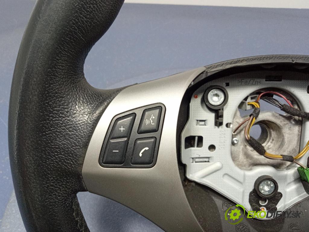Bmw Seria 1 2005 volant 6795570