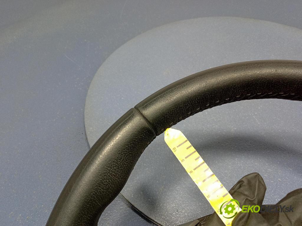 Bmw Seria 1 2005 volant 6795570