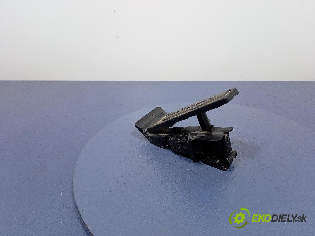 Bmw X5 2019 pedal Plyn: 6871053