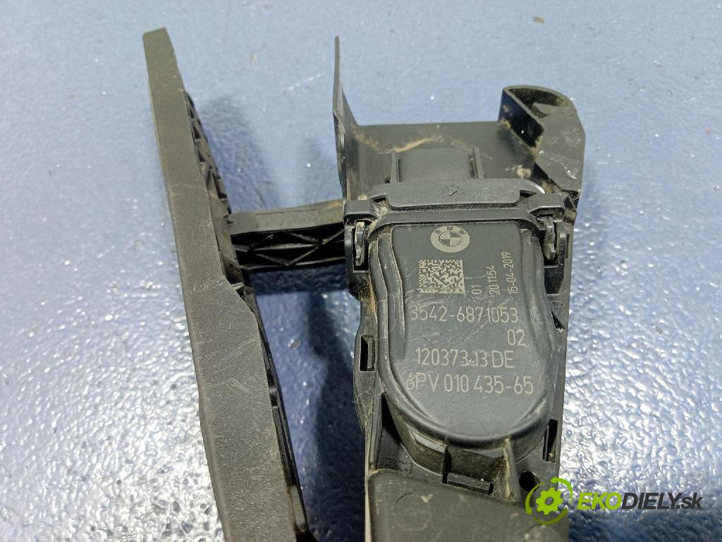 Bmw X5 2019 pedal Plyn: 6871053