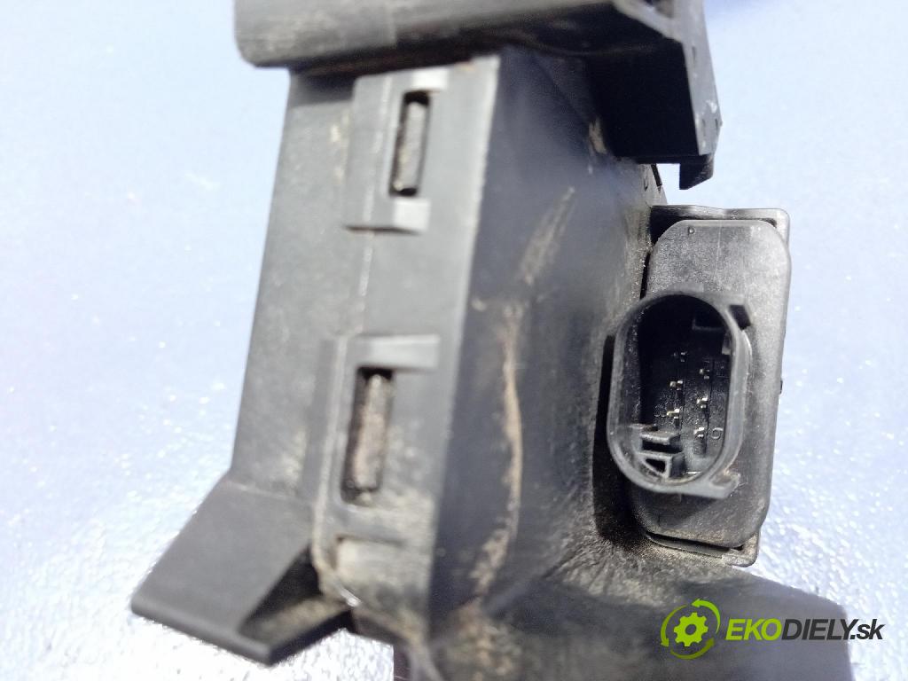 Bmw X5 2019 pedal Plyn: 6871053