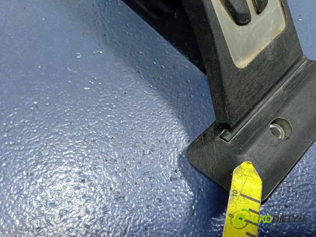 Bmw X5 2019 pedal Plyn: 6871053