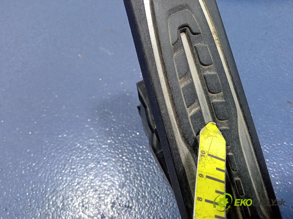Bmw X5 2019 pedal Plyn: 6871053