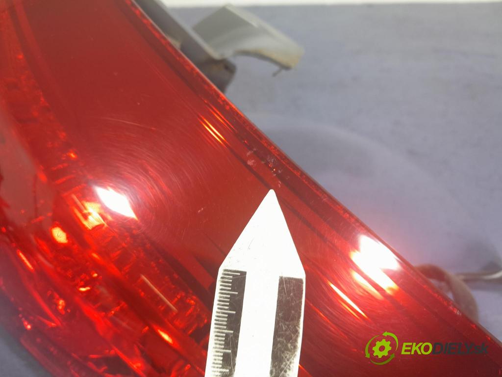 Hyundai I40 2013 svetlo / reflektor zad Prava: Vonkajsia: 92402-3Z000