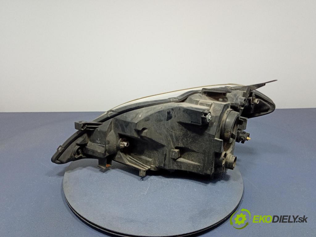 Honda Fr-v 2004 Reflektor: v pravo: STANLEY P4802R