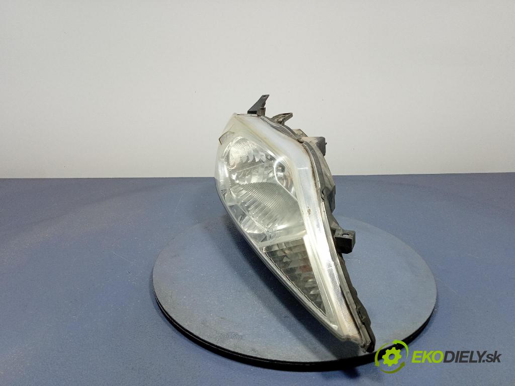 Honda Fr-v 2004 Reflektor: v pravo: STANLEY P4802R