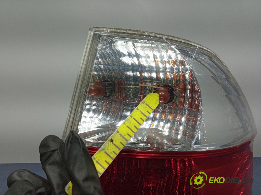 Honda Fr-v 2004 svetlo / reflektor zad Prava: Vonkajsia: ICHIKOH 4991