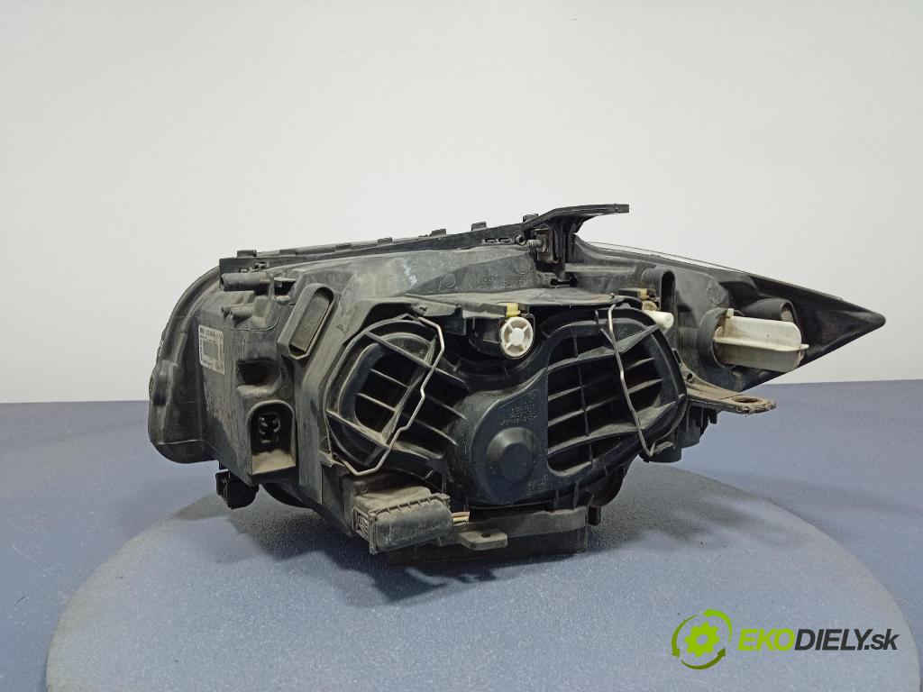 Bmw Seria 1 2005 Reflektor: v pravo: 6924486