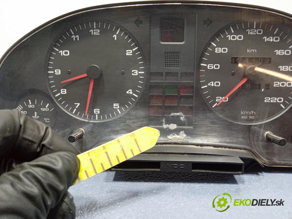 Audi 80 1993 prístrojovka/ budíky 8A0919033CA