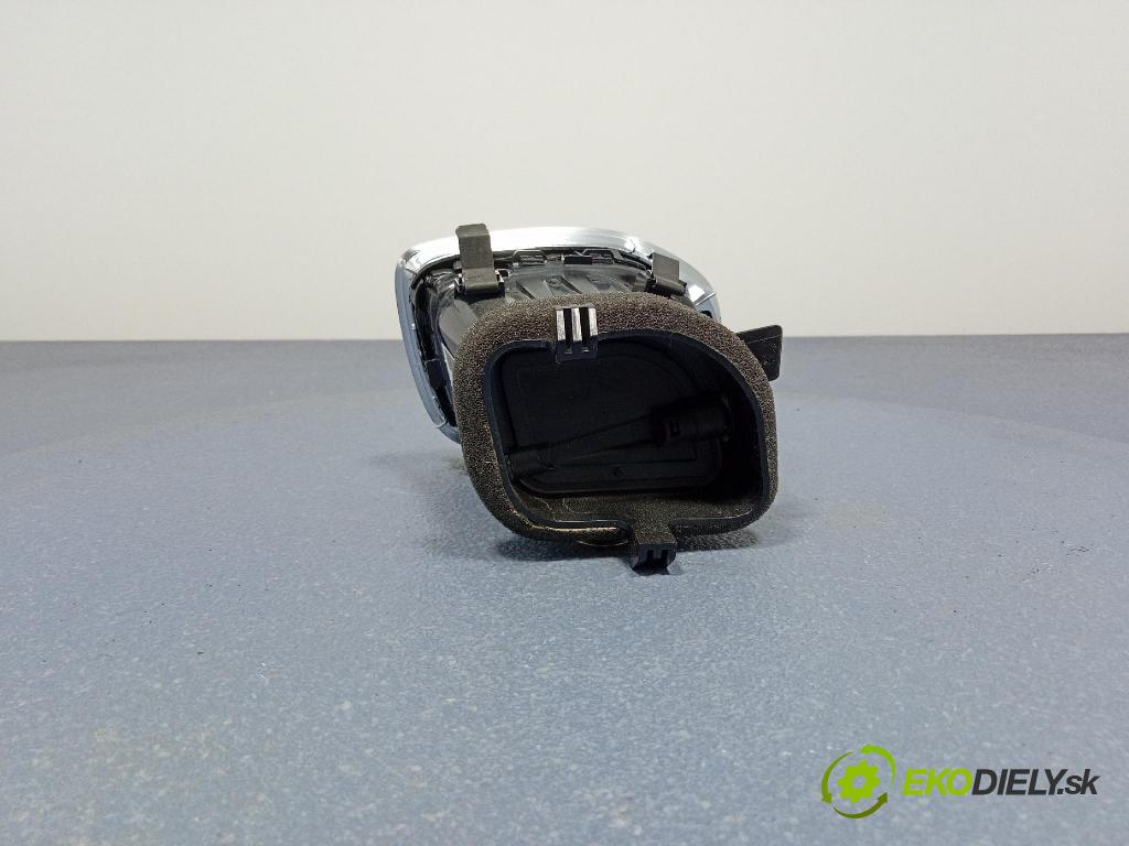 Volvo V40 2016 GRIDS: Prúd vzduchu: Vzduch: 30791696