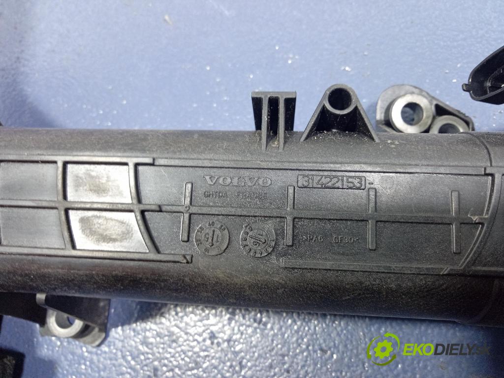 Volvo V40 2016 rúrka Vzduch: 31422153