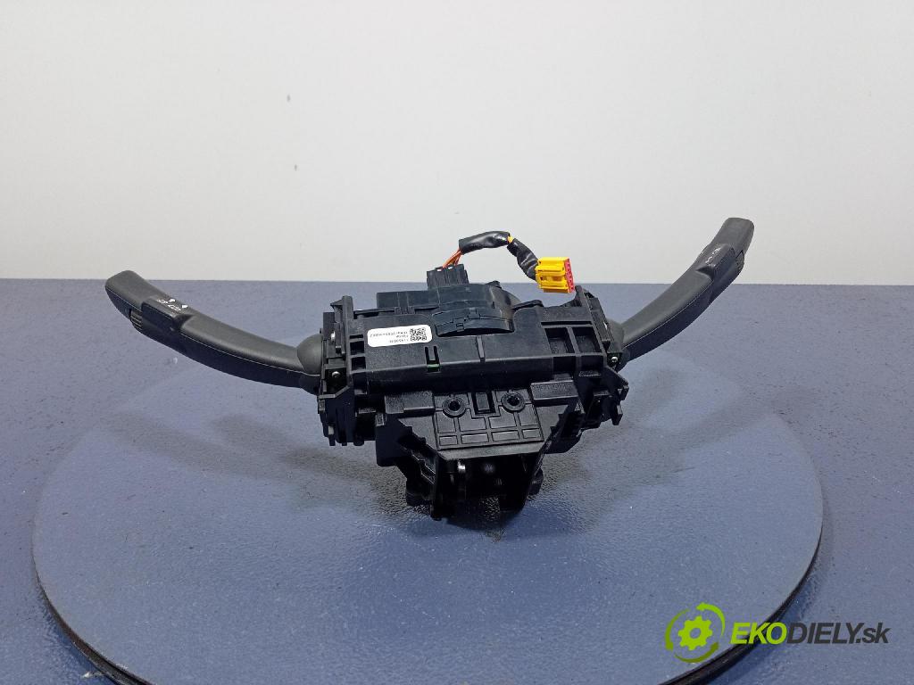 Volvo V40 2016 prepínač Komplex: 31456030