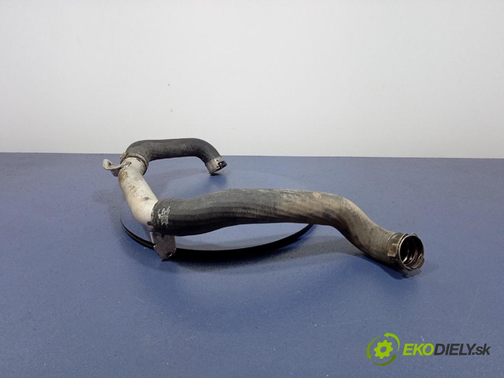 Volvo V40 2016 rúrka Vzduch: 31370060