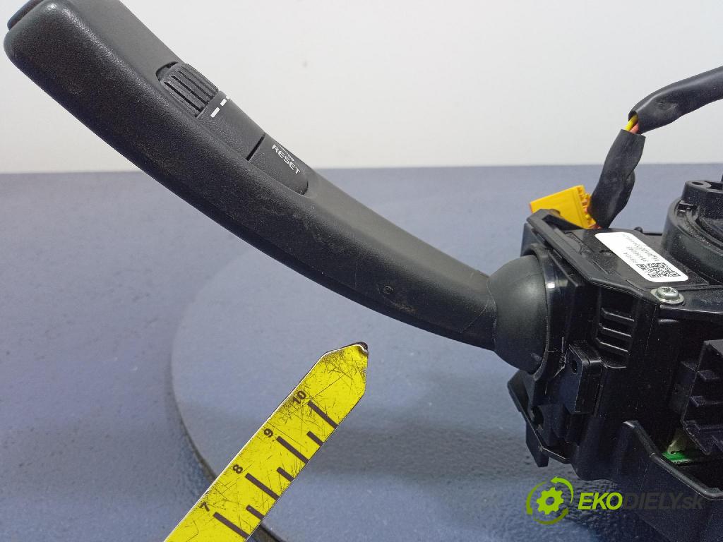 Volvo V40 2016 rúrka Vzduch: 31370060