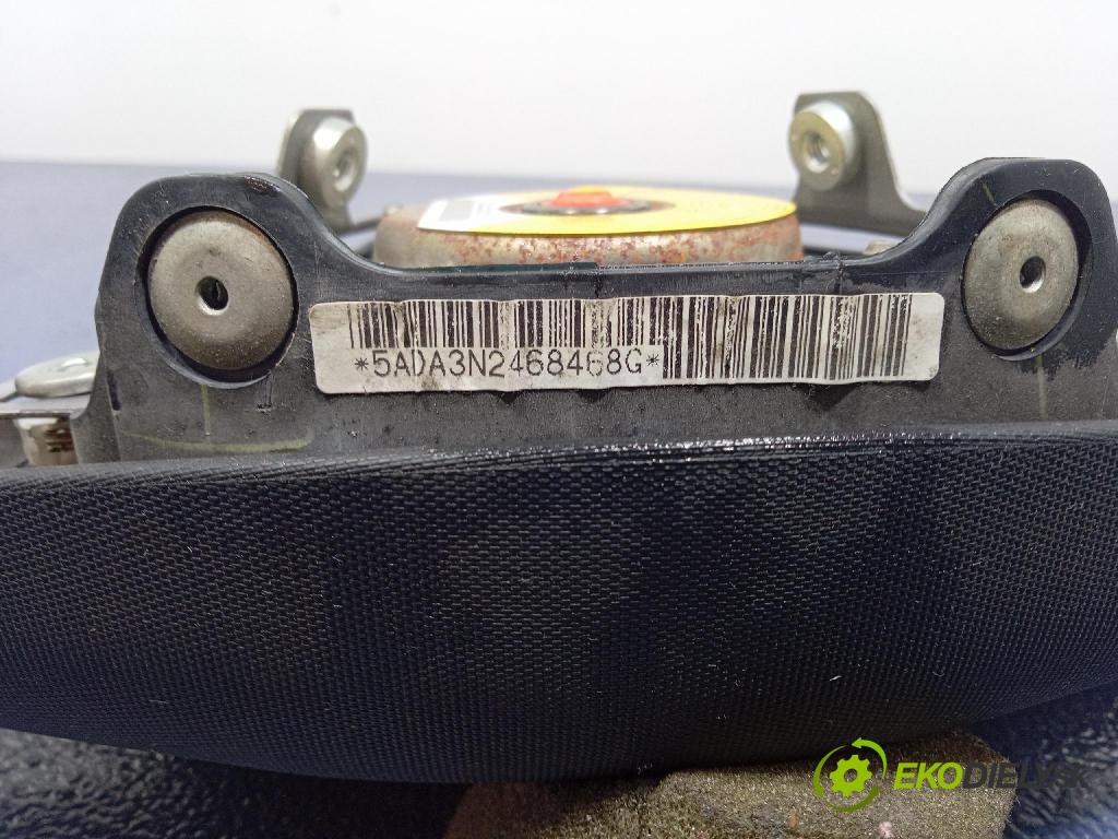 Peugeot 107 2008 Airbag: Řidiči: x 01