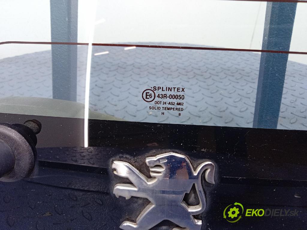 Peugeot 107 2008 zadna dveře kufra: kufra: 01