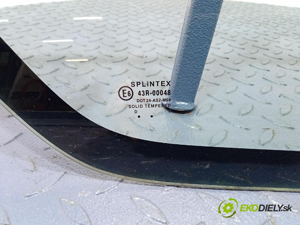 Toyota Aygo 2008 sklo dvere zad Prava: 01