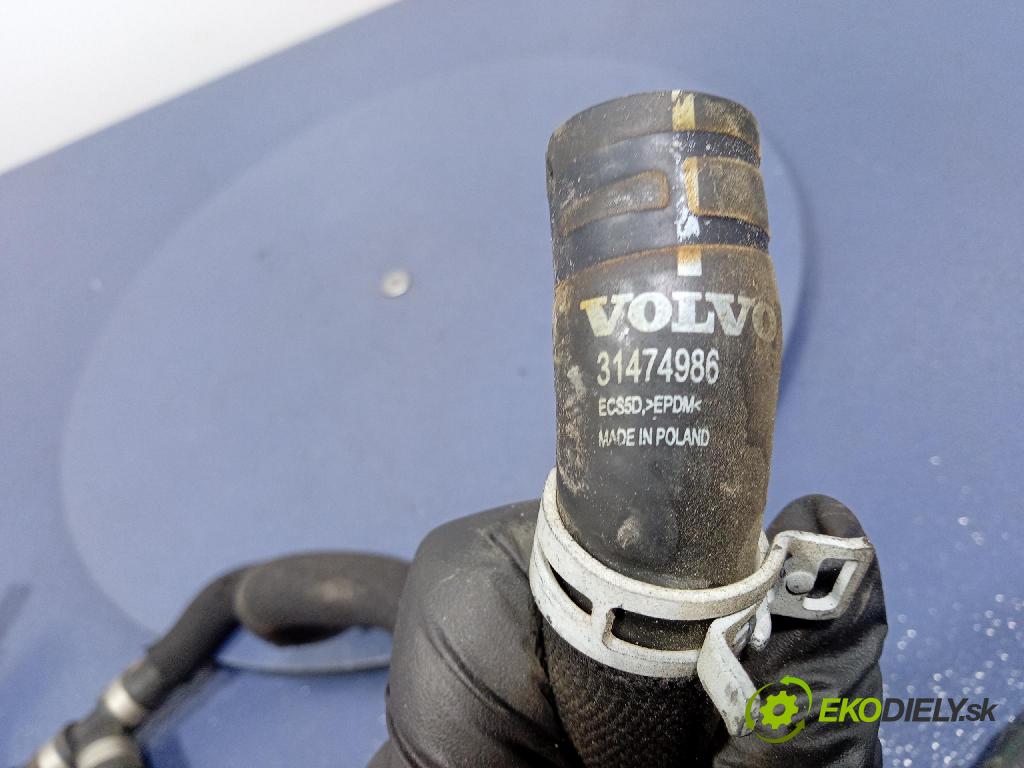 Volvo V40 2016 rúrka Chladič: 31368050