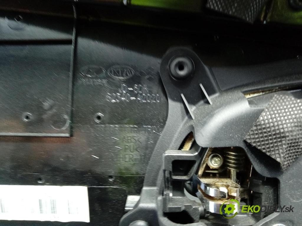 Kia Ceed 2014 Čalounictví: dvere Predné Prava: 82350-A2000