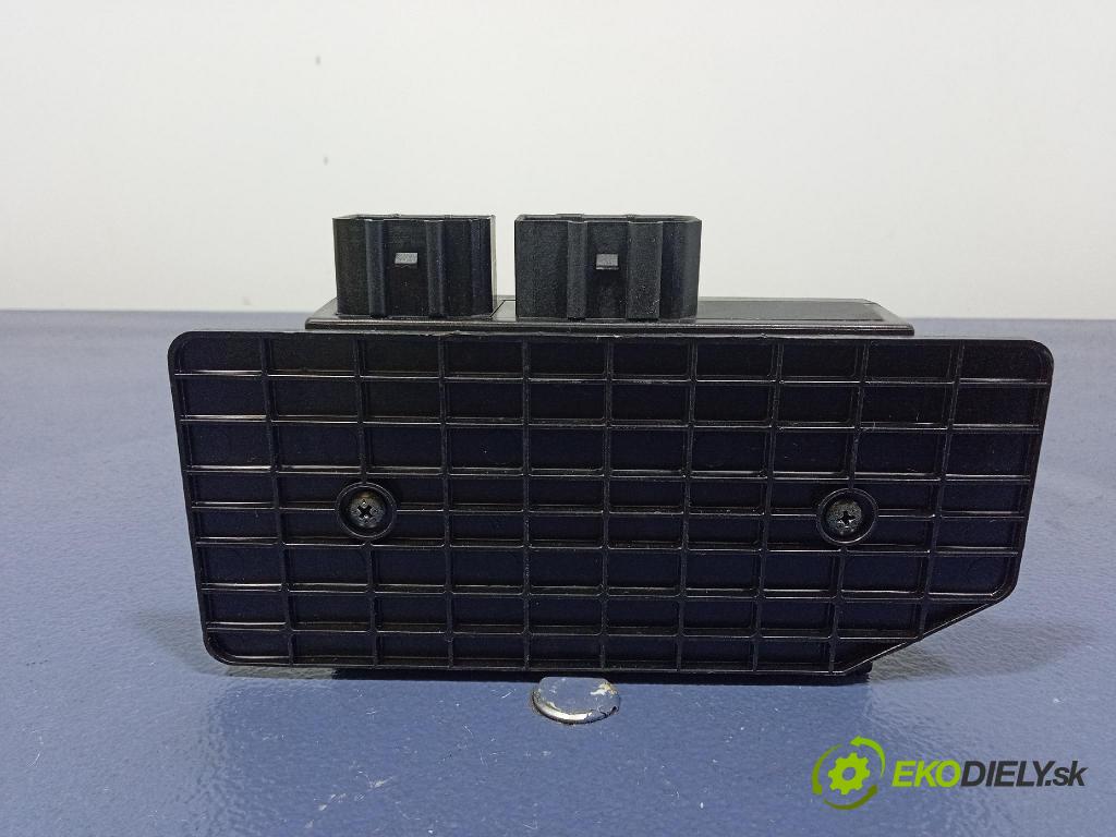 Vw Passat 2004 řídící jednotka Komfortu 1C0959799B