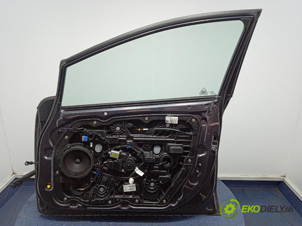 Kia Ceed 2014 dvere Predné pravé