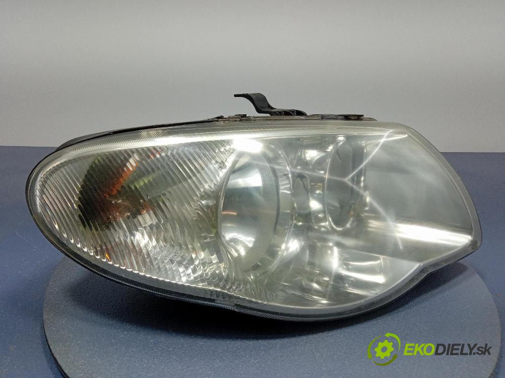 Chrysler Voyager 2007 Reflektor: v pravo: 04857831AC
