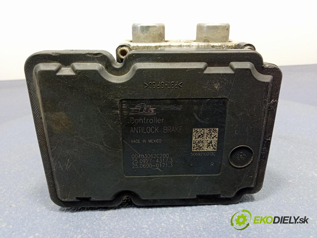 Chrysler Voyager 2007 čerpadlo ABS x 25.0927-4317.3