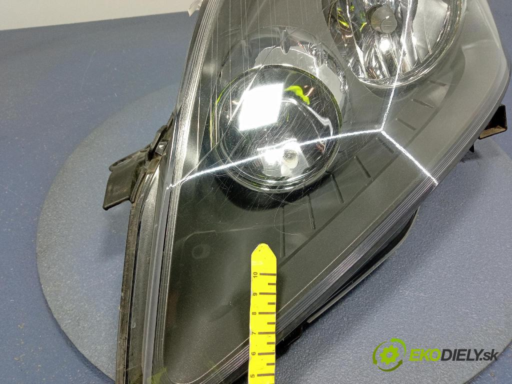 Opel Zafira 2006 Reflektor: Vľavo: 442-1149L