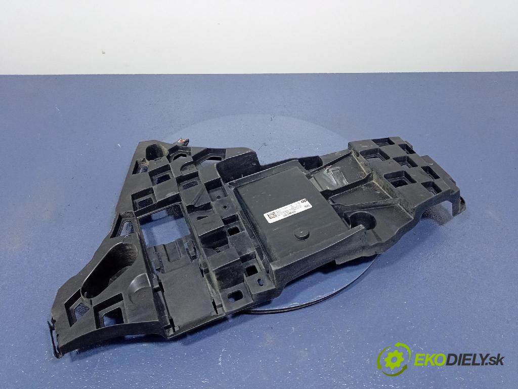 Bmw X5 2019 Upevnenie: narazník 8069248