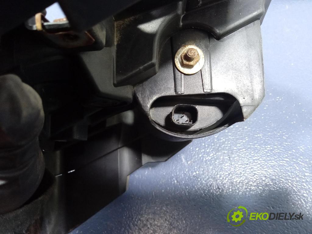 Bmw X5 2019 Upevnenie: narazník 8069246