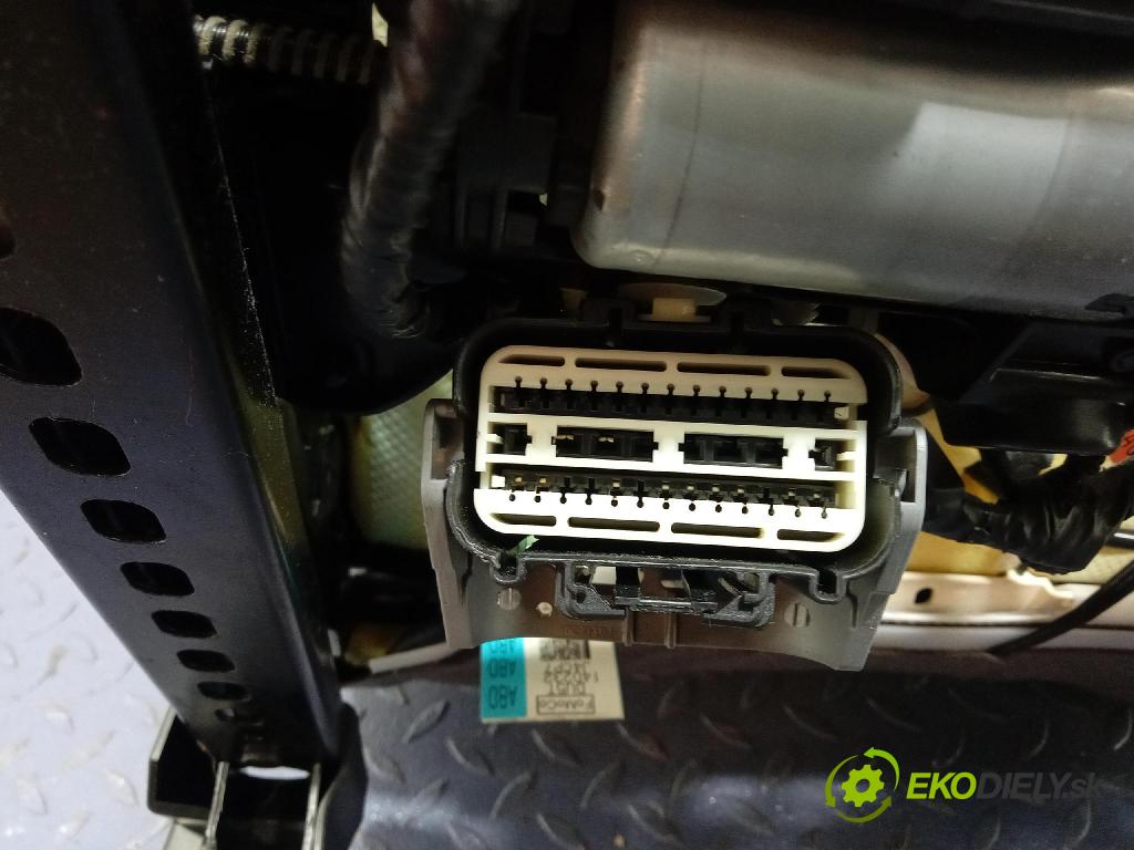 Ford Escape 2019 Sedačka Ovládače: 