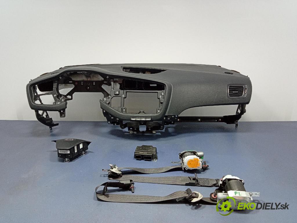 Kia Ceed 2014 kokpit,pristrojová doska 84710A2000WK