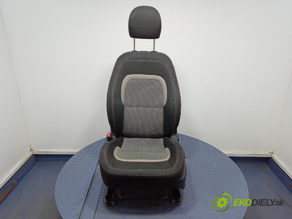 Kia Ceed 2014 Sedačka Ovládače: