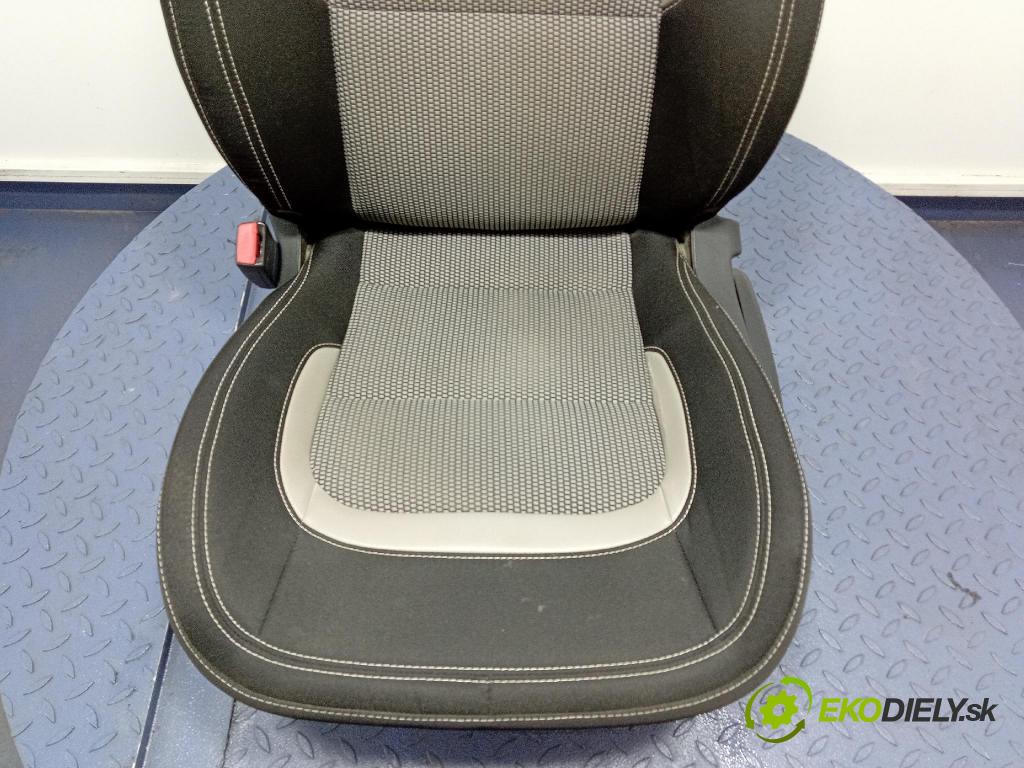 Kia Ceed 2014 Sedačka Ovládače:
