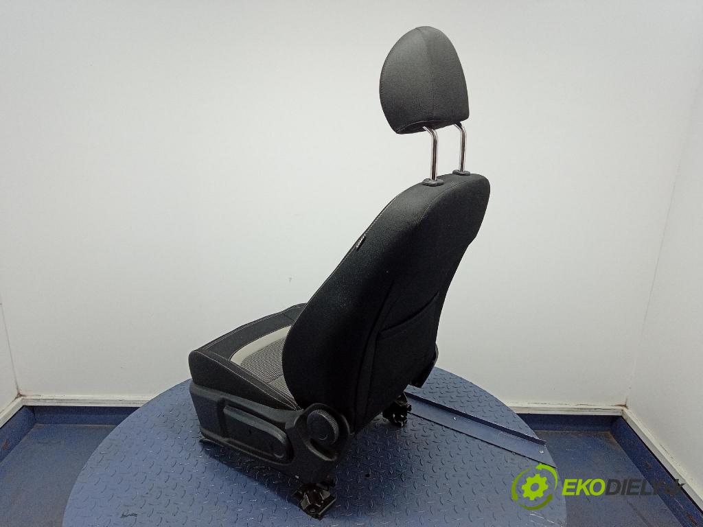 Kia Ceed 2014 Sedačka Ovládače:
