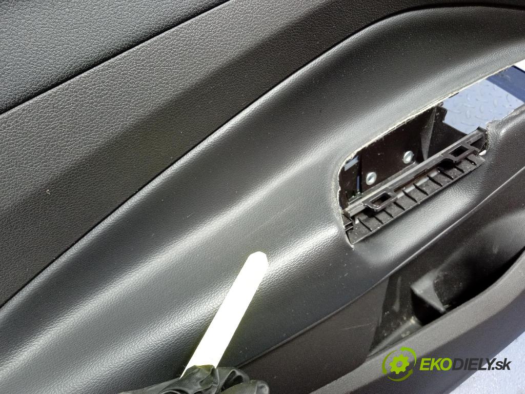 Ford Escape 2019 Čalounictví: dvere Predné ľavá