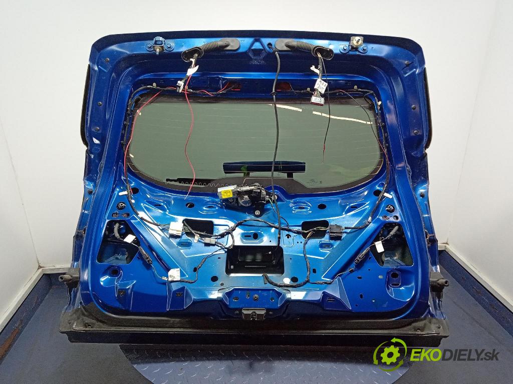 Ford Escape 2019 zadna dveře kufra: kufra: