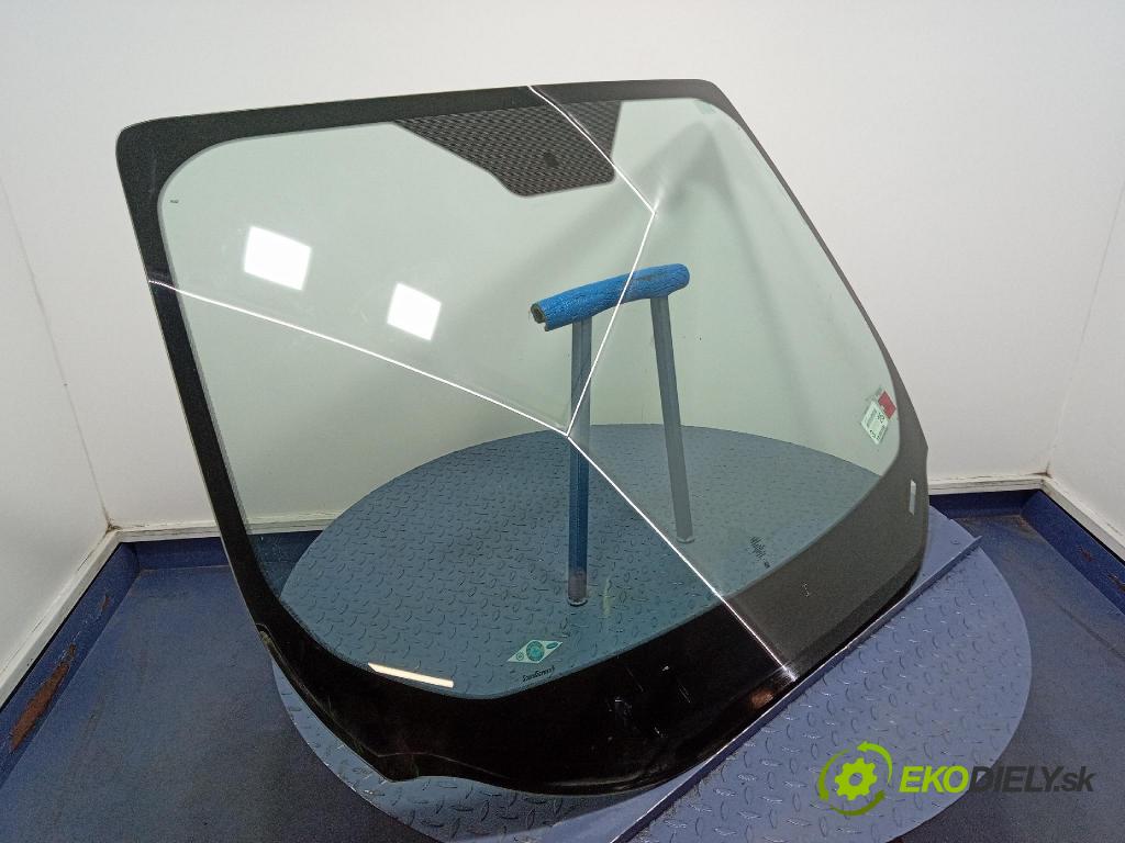 Ford Escape 2019 sklo Predné: přední: