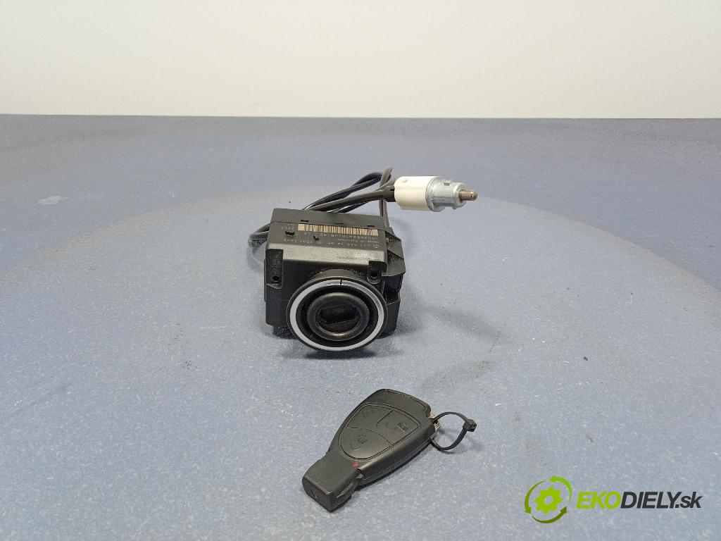 Mercedes E-klasa 2003 Spínač zapaľovania: 2115451408