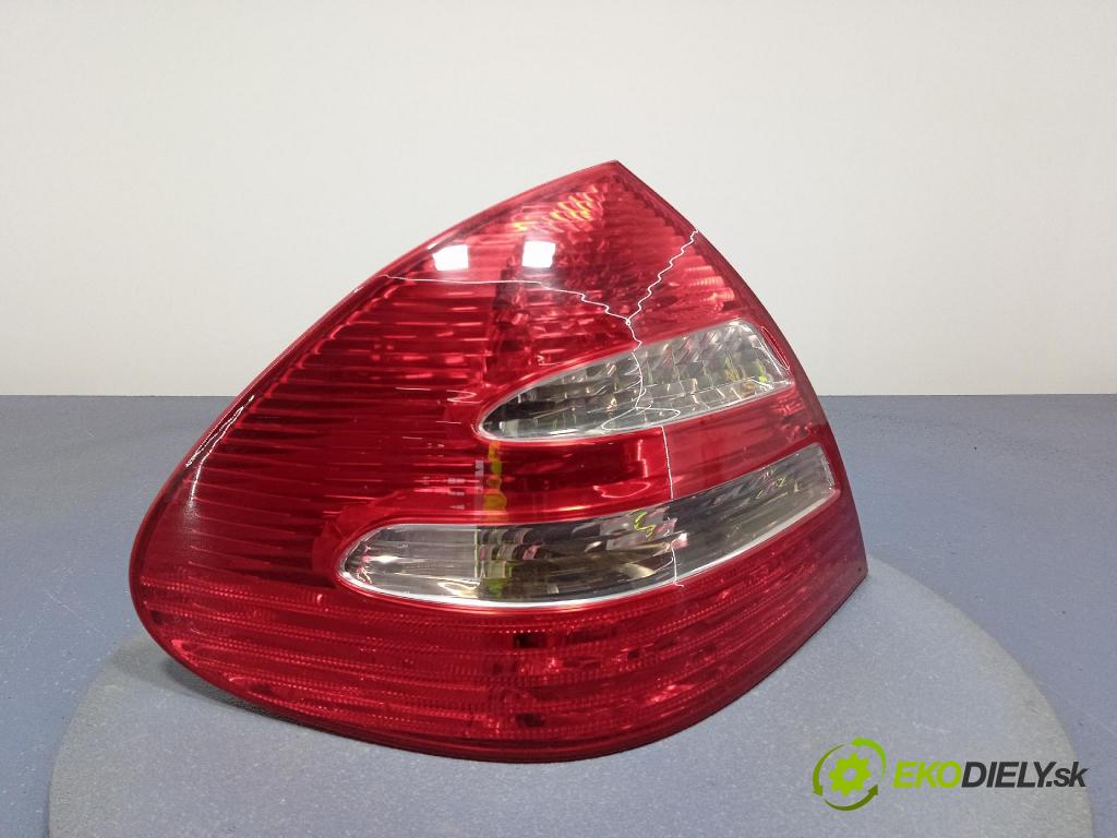 Mercedes E-klasa 2003 svetlo / reflektor zad ľavá Vonkajsia: A2118200364