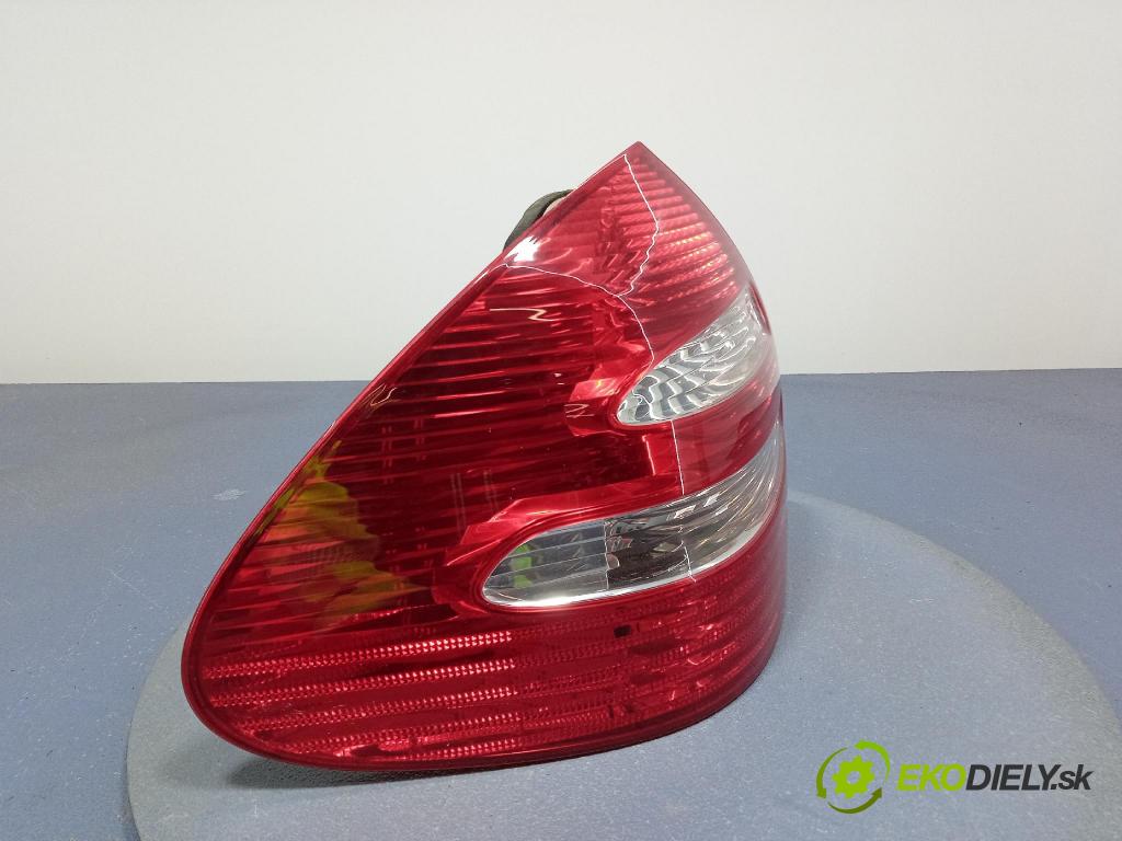 Mercedes E-klasa 2003 svetlo / reflektor zad ľavá Vonkajsia: A2118200364