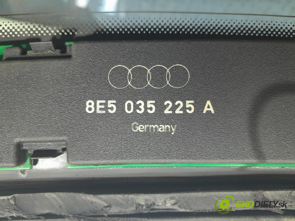 Audi A4 2001 sklo zadna 